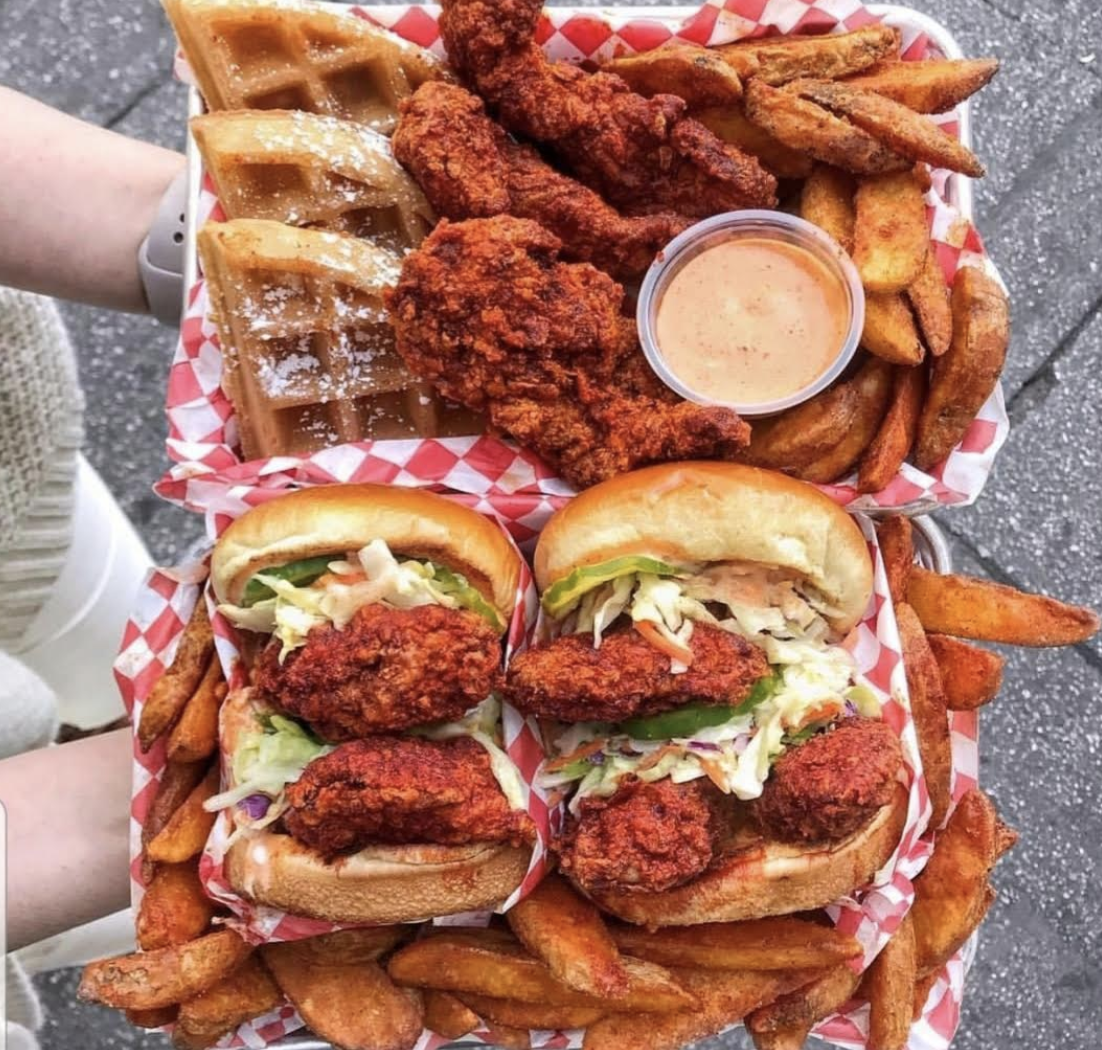 redhotchicken、2L舞台写真97枚 The Red Chickz - Bringing a New Wave of Heat to DTLA